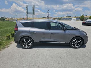 Renault Grand Scenic 2017 BOSE edition + massage-thumb-6