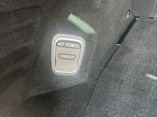 Renault Grand Scenic 2017 BOSE edition + massage-thumb-20