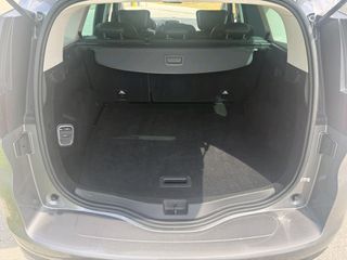 Renault Grand Scenic 2017 BOSE edition + massage-thumb-22
