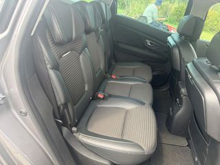 Renault Grand Scenic 2017 BOSE edition + massage-thumb-23