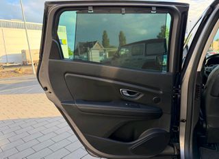 Renault Grand Scenic 2017 BOSE edition + massage-thumb-32