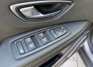 Renault Grand Scenic 2017 BOSE edition + massage-thumb-34