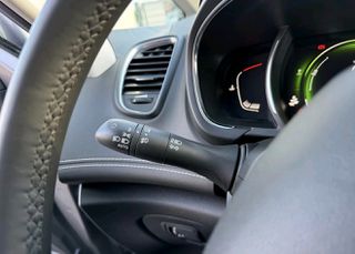 Renault Grand Scenic 2017 BOSE edition + massage-thumb-35