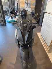 Yamaha XMAX 300 2020-thumb-2