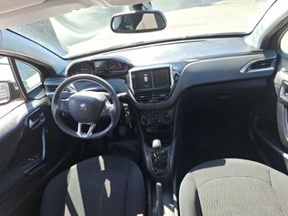 Peugeot 208 2018-thumb-7