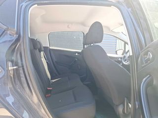 Peugeot 208 2018-thumb-8