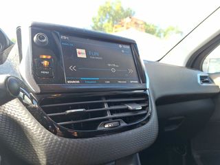 Peugeot 208 2018-thumb-13
