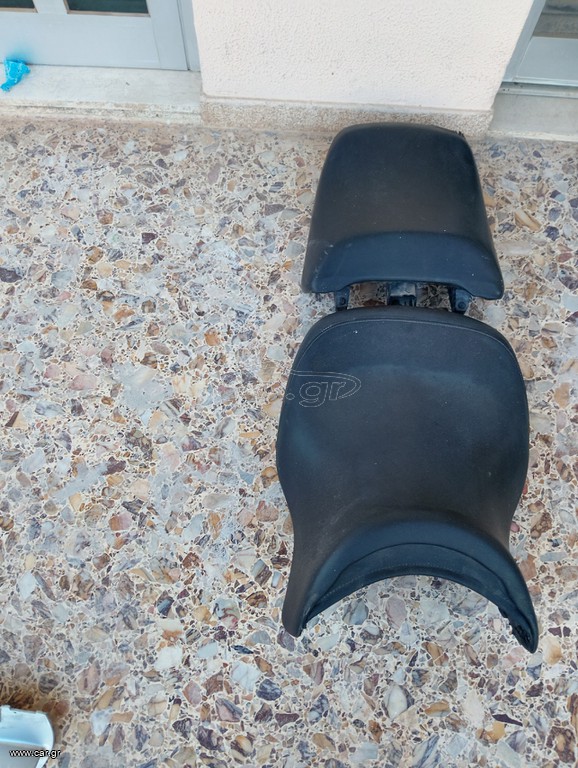 Σέλες