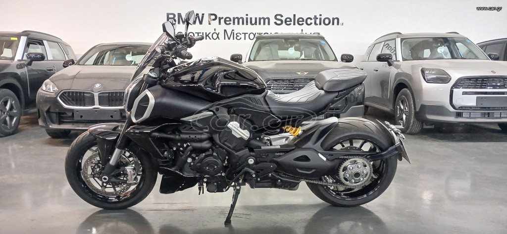 Ducati Diavel 2023 V4 GRANTURISMO