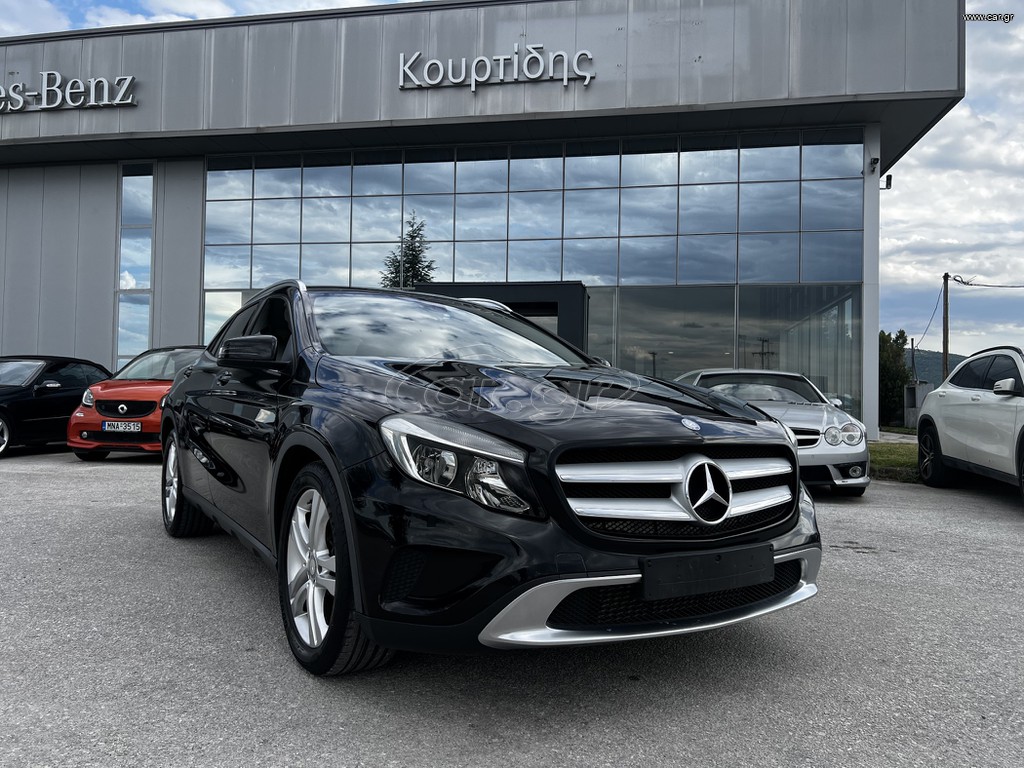 Mercedes-Benz GLA 180 2015 URBAN