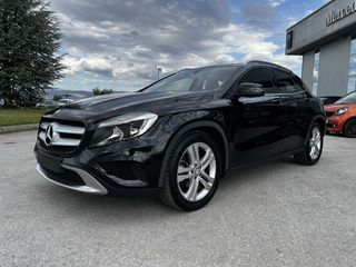 Mercedes-Benz GLA 180 2015 URBAN-thumb-4