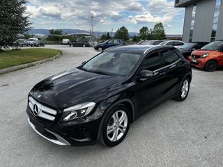 Mercedes-Benz GLA 180 2015 URBAN-thumb-5