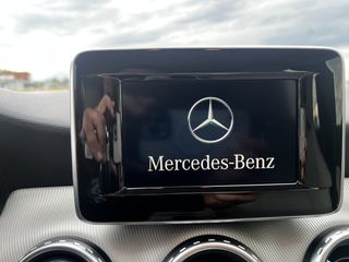 Mercedes-Benz GLA 180 2015 URBAN-thumb-25