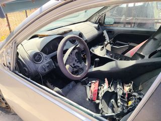 FORD FIESTA 2003-thumb-3
