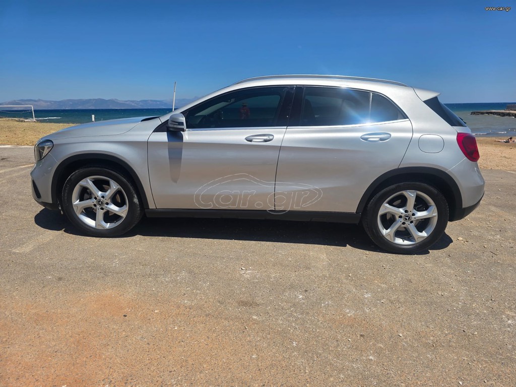 Mercedes-Benz GLA 180 2018 GLA 180 D URBAN FACELIFT  AUTO