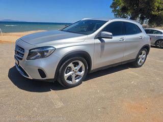 Mercedes-Benz GLA 180 2018 GLA 180 D URBAN FACELIFT  AUTO-thumb-1