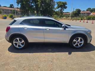 Mercedes-Benz GLA 180 2018 GLA 180 D URBAN FACELIFT  AUTO-thumb-4