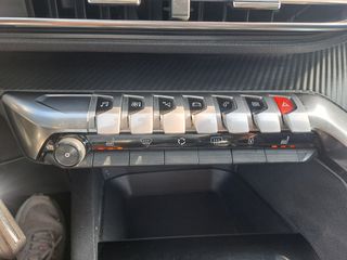 Peugeot 3008 2019 Euro6 diesel Σαν καινούργιο Full Extra Book Service-thumb-29