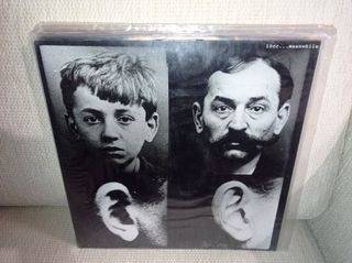vinyls sales-thumb-2
