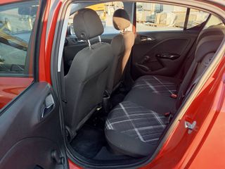 Opel Corsa 2016-thumb-10