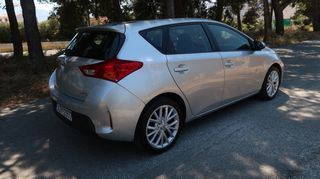 Toyota Yaris 2015-thumb-4