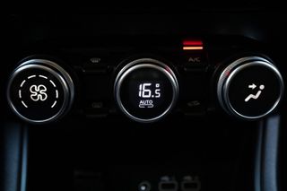 Renault Captur 2024 1.0 techno TCe 100 LPG (Navi)-thumb-39