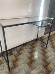 Γραφείο Ικεα σε άριστη κατάσταση