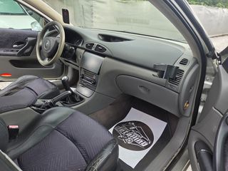 Renault Laguna 2002 1.8 16V DYNAMIC-thumb-12