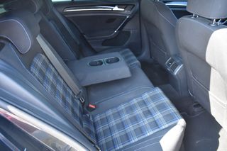 Volkswagen Golf 2015 GTE DSG PLUG IN-thumb-10