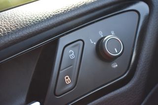 Volkswagen Golf 2015 GTE DSG PLUG IN-thumb-23