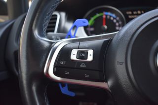 Volkswagen Golf 2015 GTE DSG PLUG IN-thumb-26