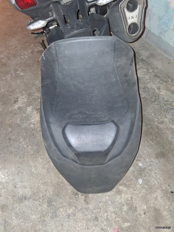 Σελα yamaha tmax 560 2022+