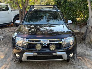 Dacia Duster 2011 4x4 / Diesel-thumb-2