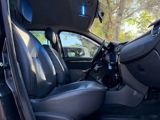 Dacia Duster 2011 4x4 / Diesel-thumb-12