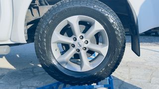 Nissan Navara 2014-thumb-25