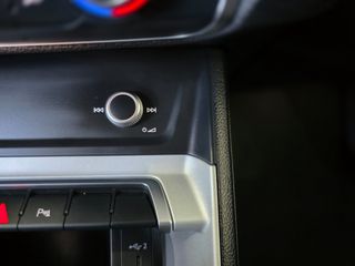 Audi Q3 2022 S line 35 TFSI SPORTBACK Hybrid S tronic 1.5/Ελληνικής αντιπ-thumb-57