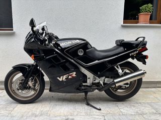 Honda VFR 750 1989 VFR750F RC24-thumb-1