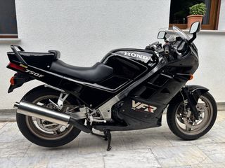 Honda VFR 750 1989 VFR750F RC24-thumb-6
