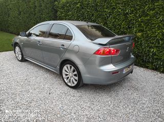 Mitsubishi Lancer 2009-thumb-5
