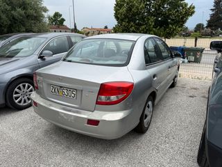 Kia Rio 2003-thumb-2