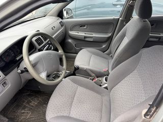 Kia Rio 2003-thumb-5