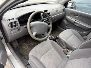 Kia Rio 2003-thumb-6