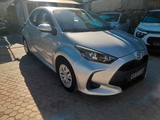 Toyota Yaris 2021 1.5 125hp-thumb-3