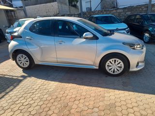 Toyota Yaris 2021 1.5 125hp-thumb-4