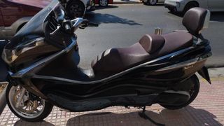 Piaggio X 10 2013-thumb-1