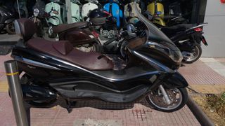Piaggio X 10 2013-thumb-2