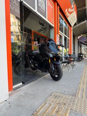 Yamaha TMAX DX 2017 530-thumb-1
