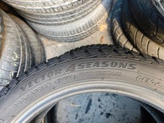 2TMX GOODYEAR VECTOR 4 SEASONS 225/45/17-thumb-1