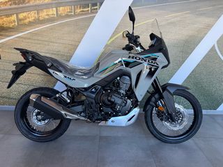 Honda Transalp 750 XL 2026 E-clutch