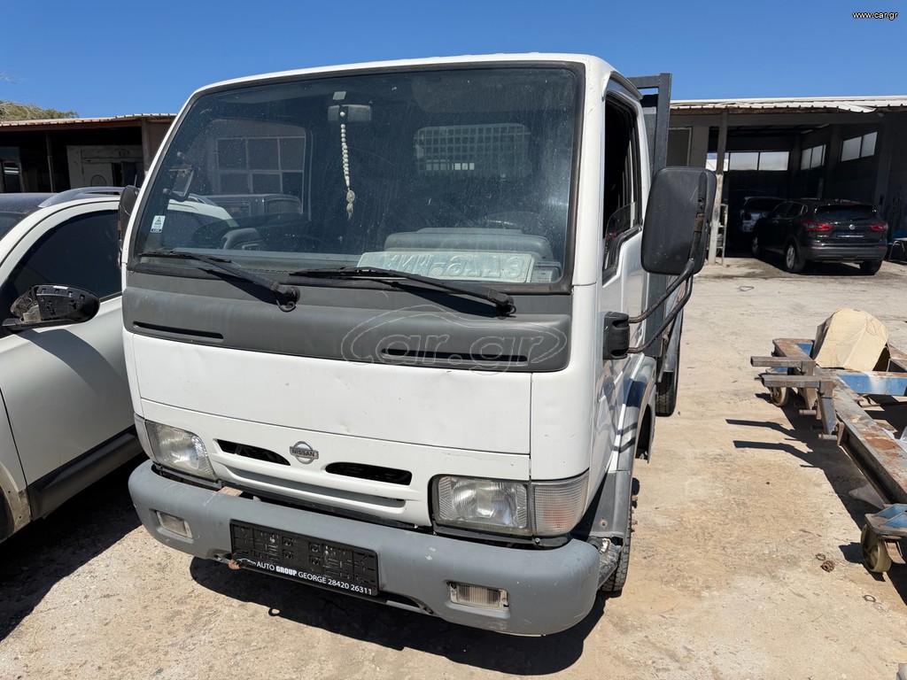 Ανατροπή Nissan 2003 CABSTAR